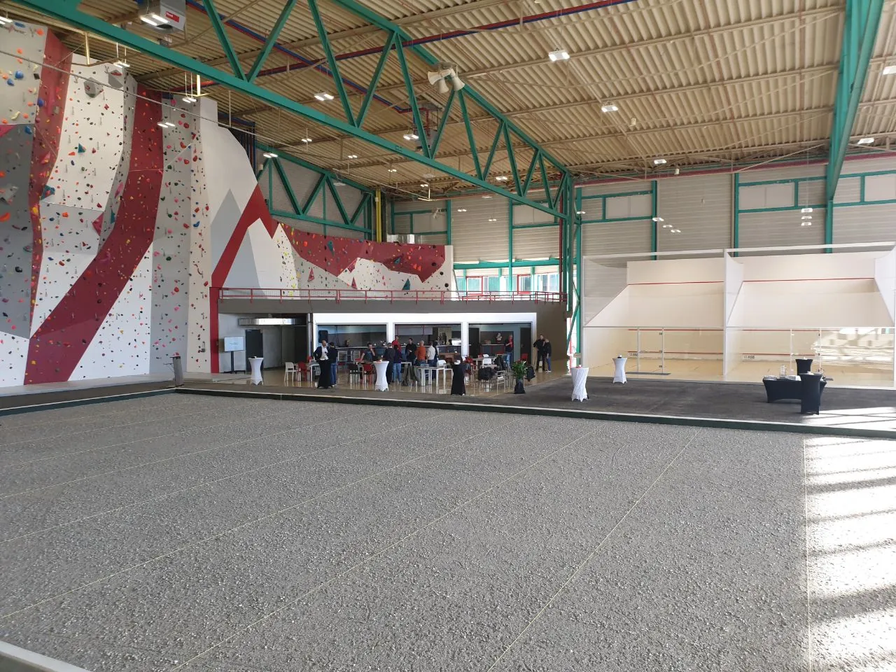 Photo de l'intérieur du centre sportif
